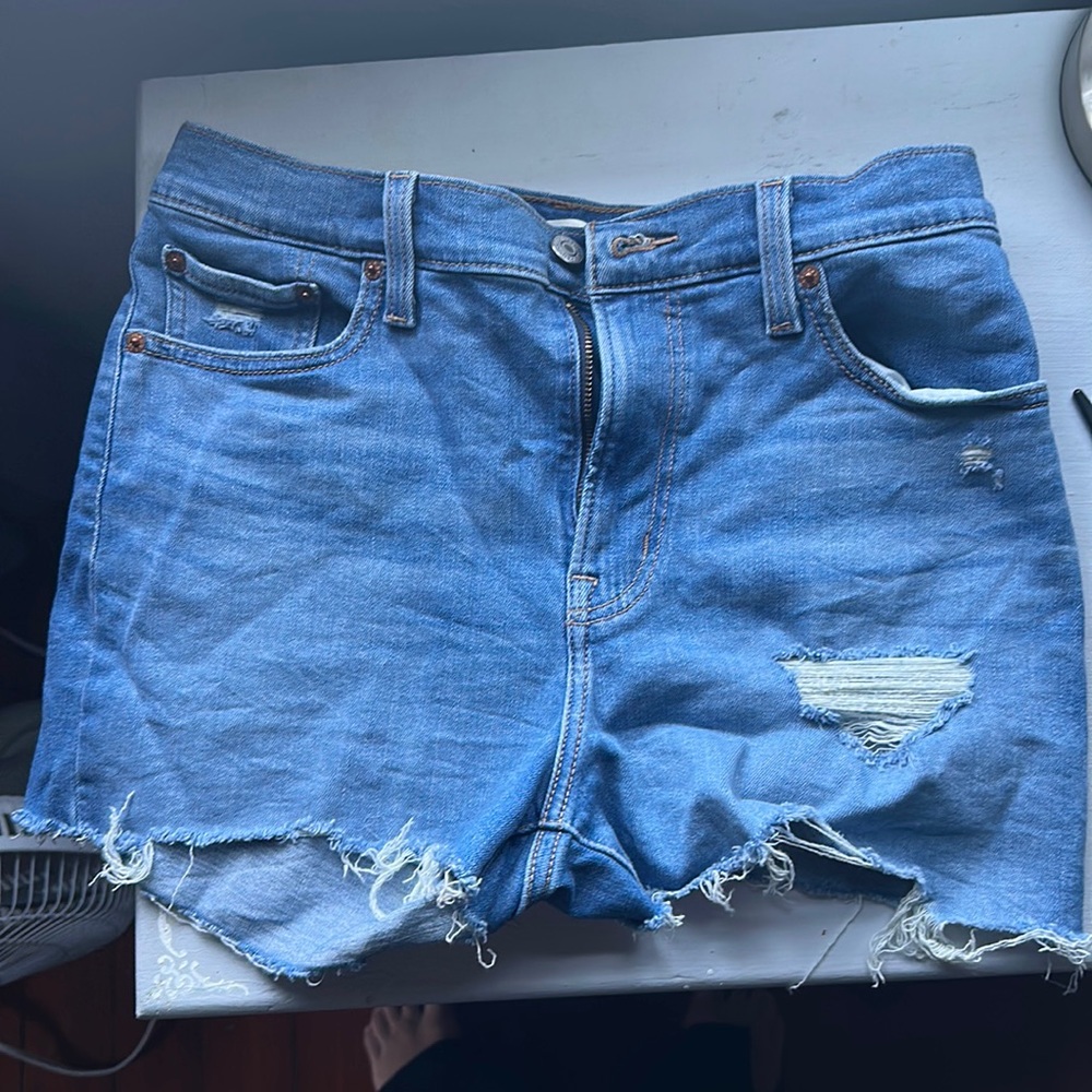Levi high rise shorts